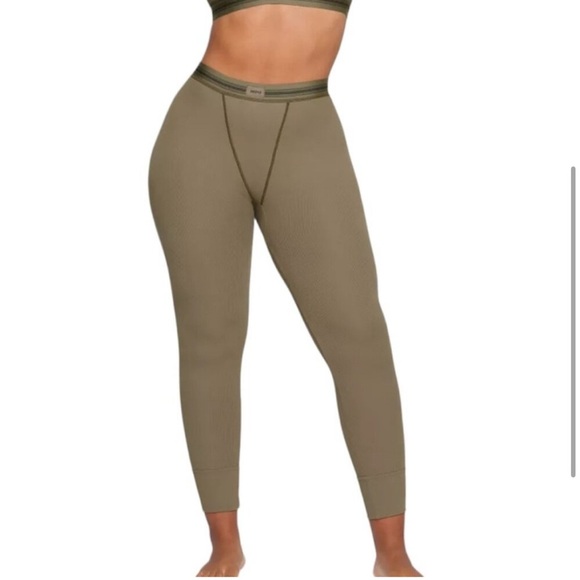 SKIMS NWT  Cotton Ribbed Legging  High Rise Stretch Army / Olive Green Medium - Picture 1 of 15